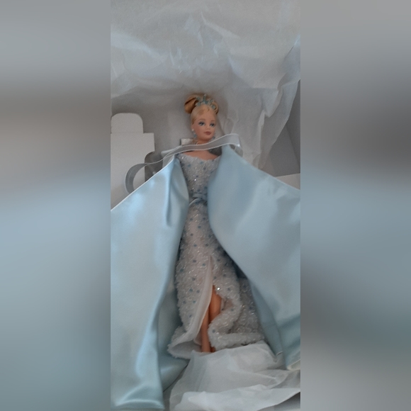 Barbie Crystal JUBILEE  50th Anniversary - Picture 2 of 15